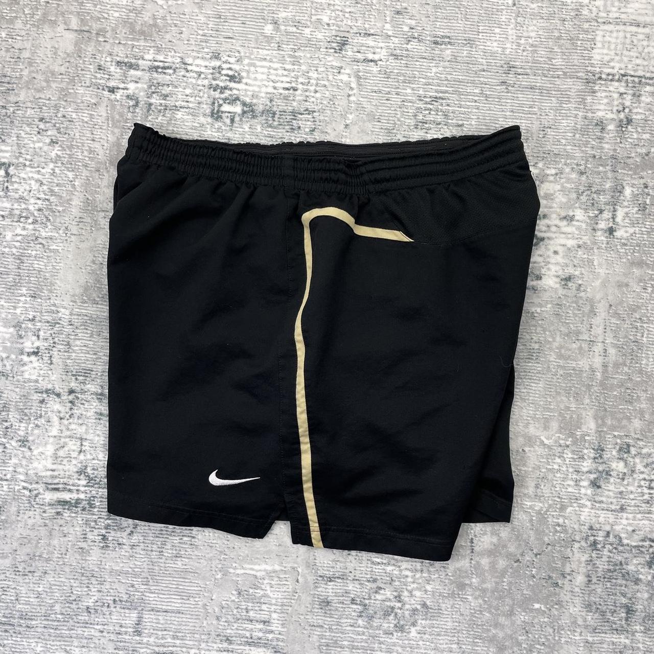 Vintage 00s Nike x Manchester United shorts - X Large